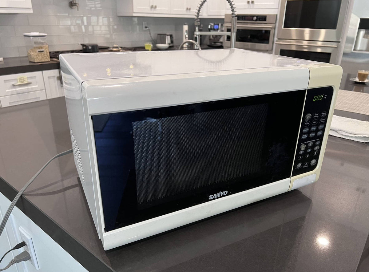 Microwave Oven