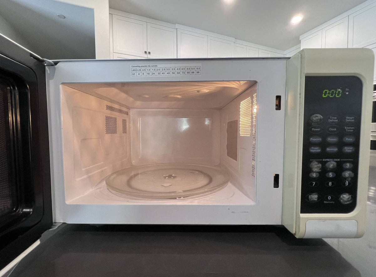 Microwave Oven